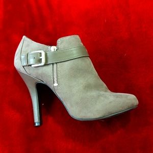 Adorable gray booties
